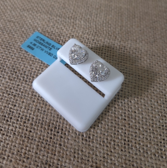 NWT 925 Sterling Silver 4.36 CTW Moissanite Heart Stud Earrings - Picture 3 of 6